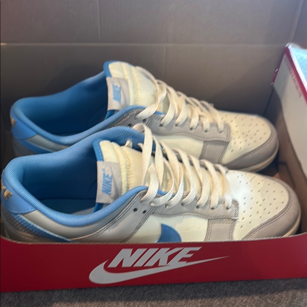 Nike Dunk Low in Sail and University Blue Size 11 Men’s